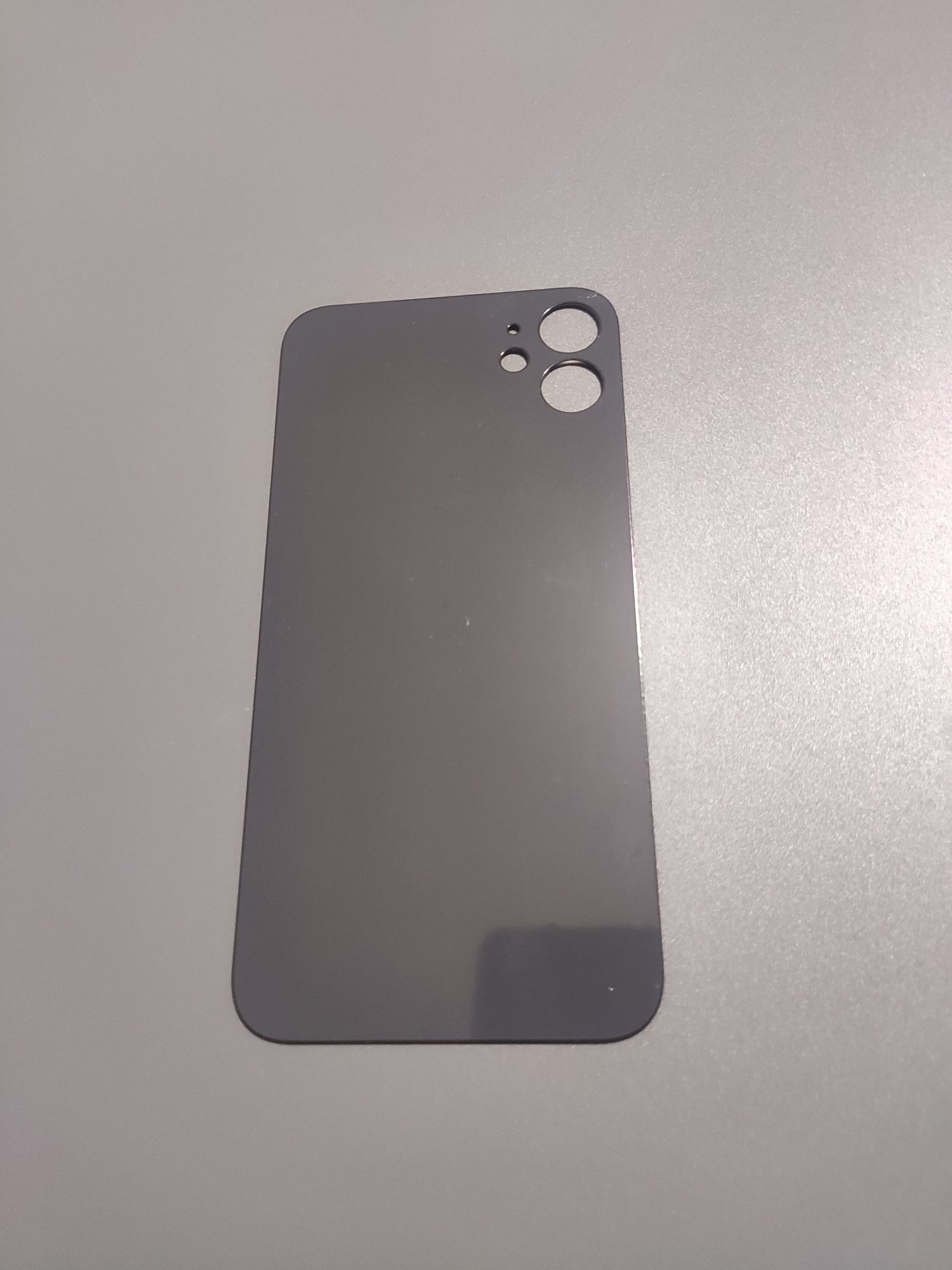 Vând spate de sticlă iPhone 11, fără logo