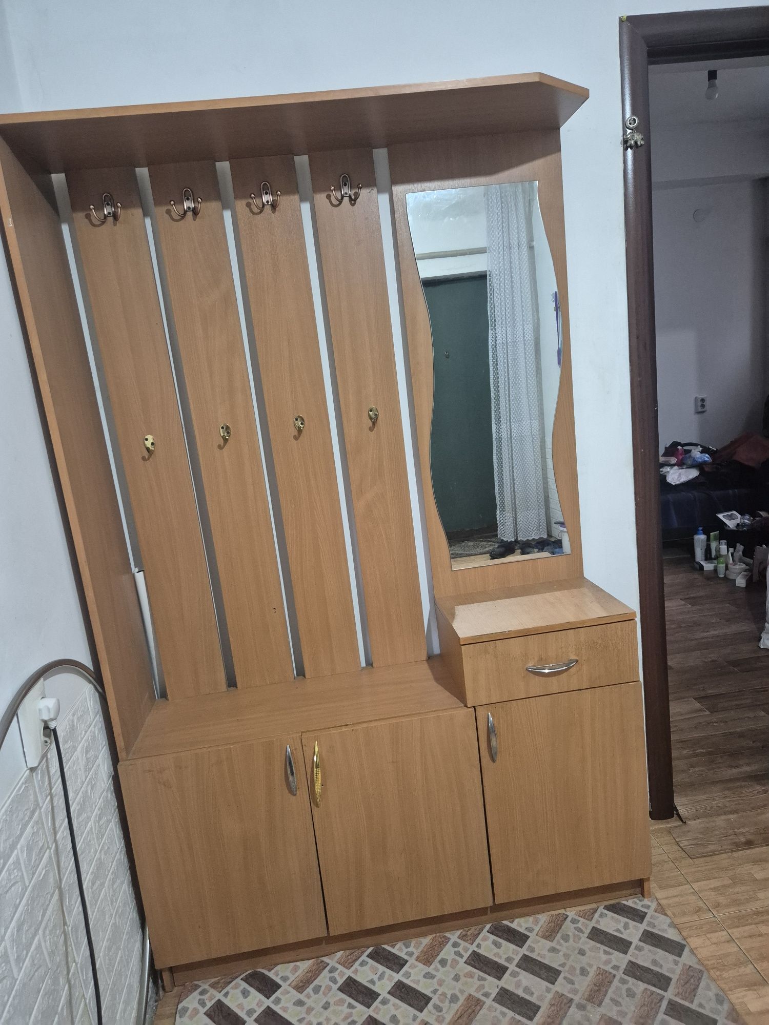 Продам прихожии шкаф