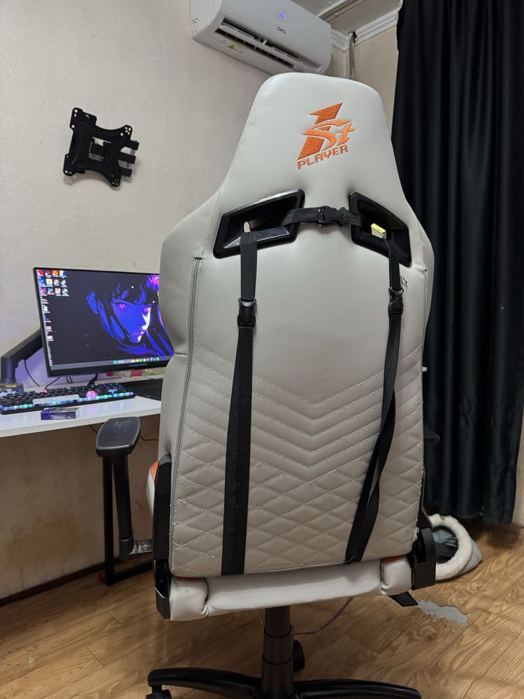 Срочно продам игровое кресло 1’st player