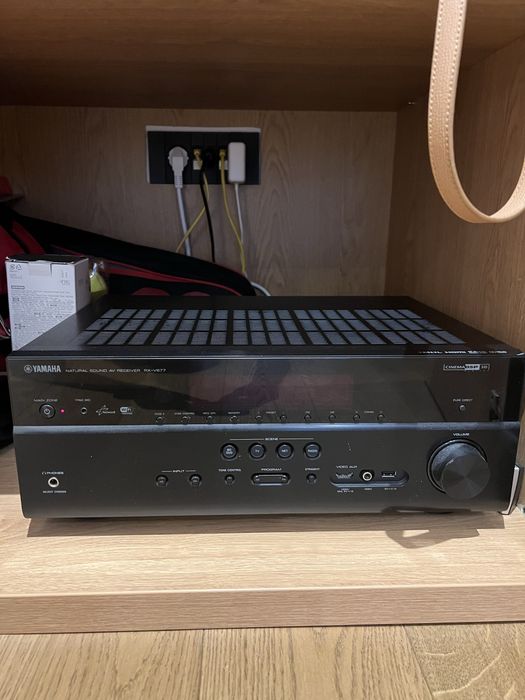 Receiver AV Yamaha RX-V677
