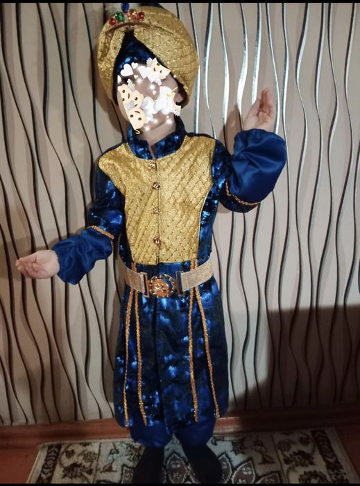 Продам костюм Султана,оживали один раз на утренник в садике