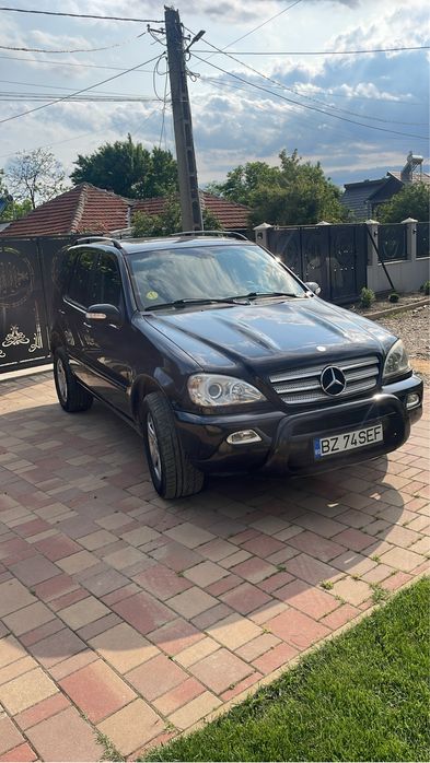 Mercedes ml 270 an 2005 masina de plimbare