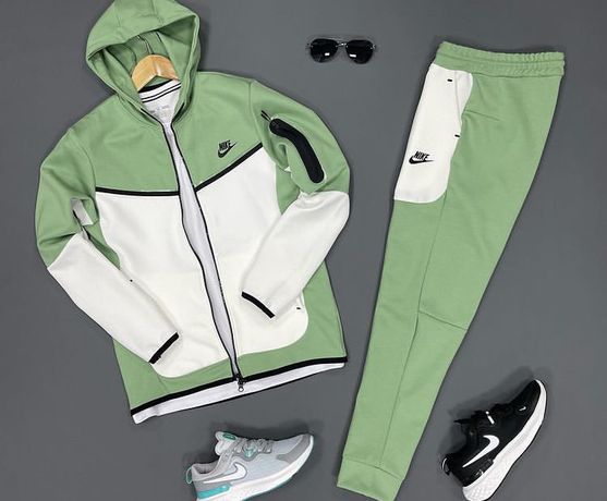 спортивный костюм Nike