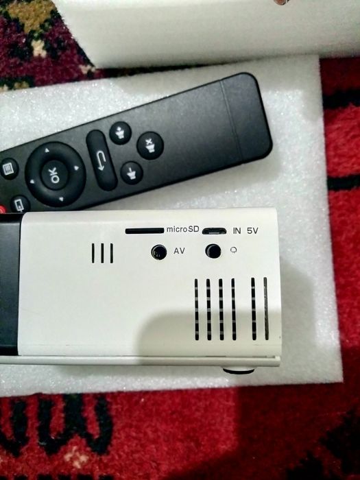 Mini proyektor (china)