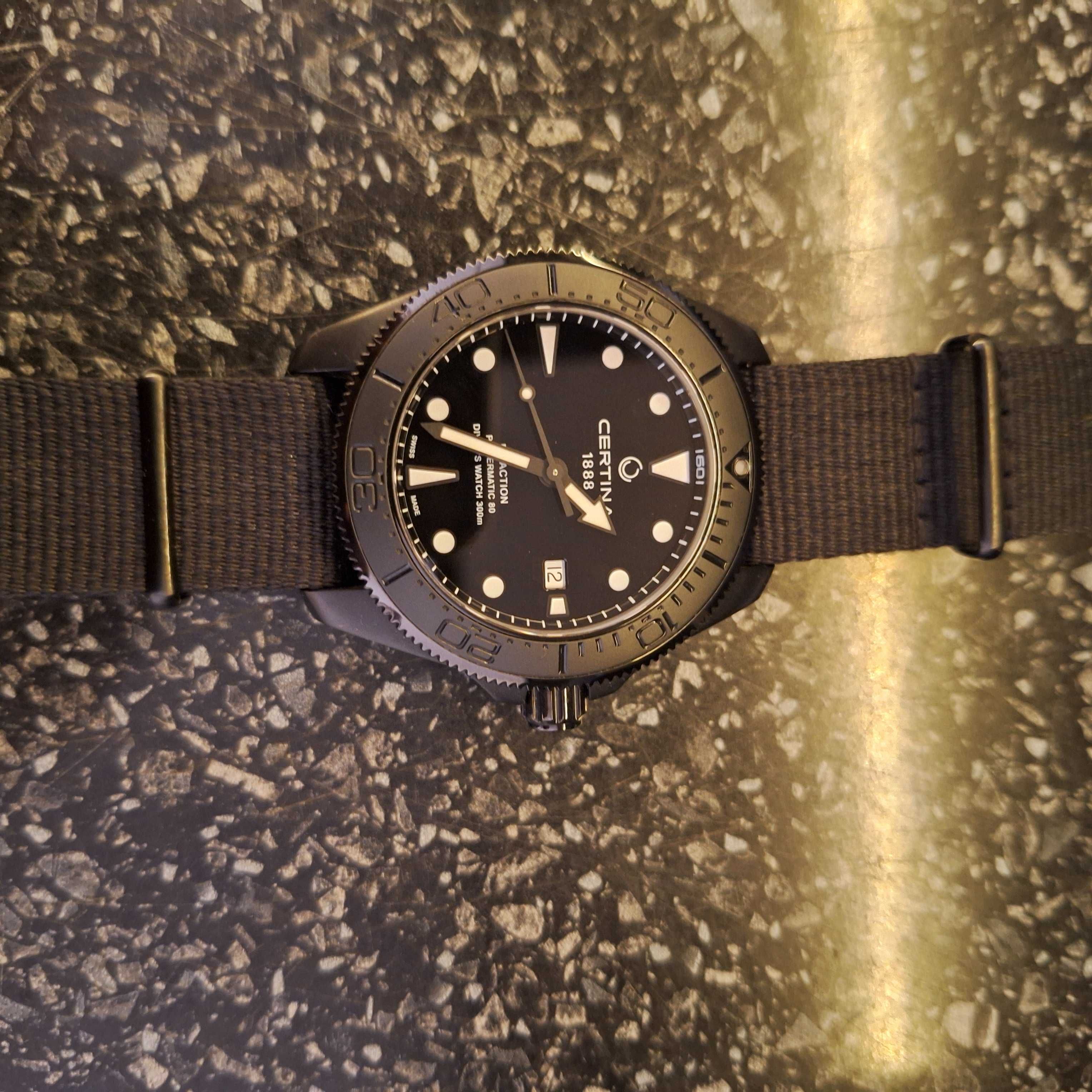 Certina DS Action Diver  300m black  43 mm  Powermatic 80