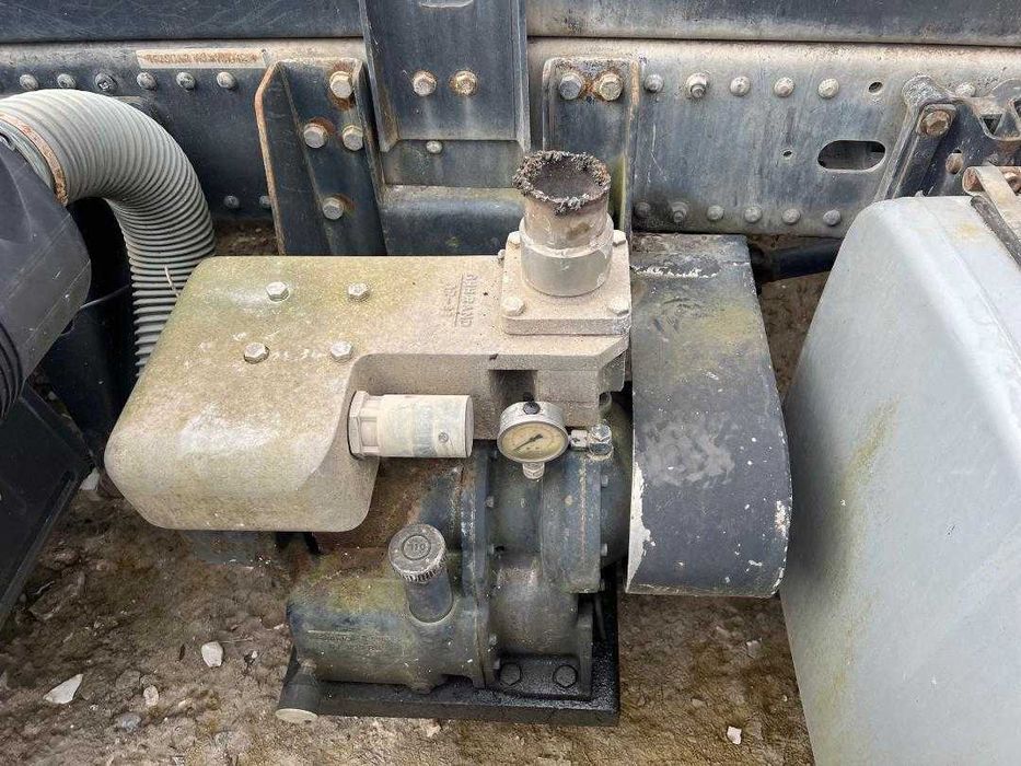 Vand compresor GHH RAND GR-82 pentru descarcare materiale pulverulente
