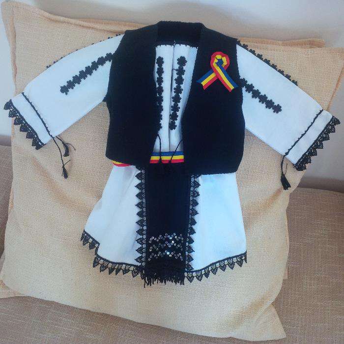 Costum popular fetite - botez