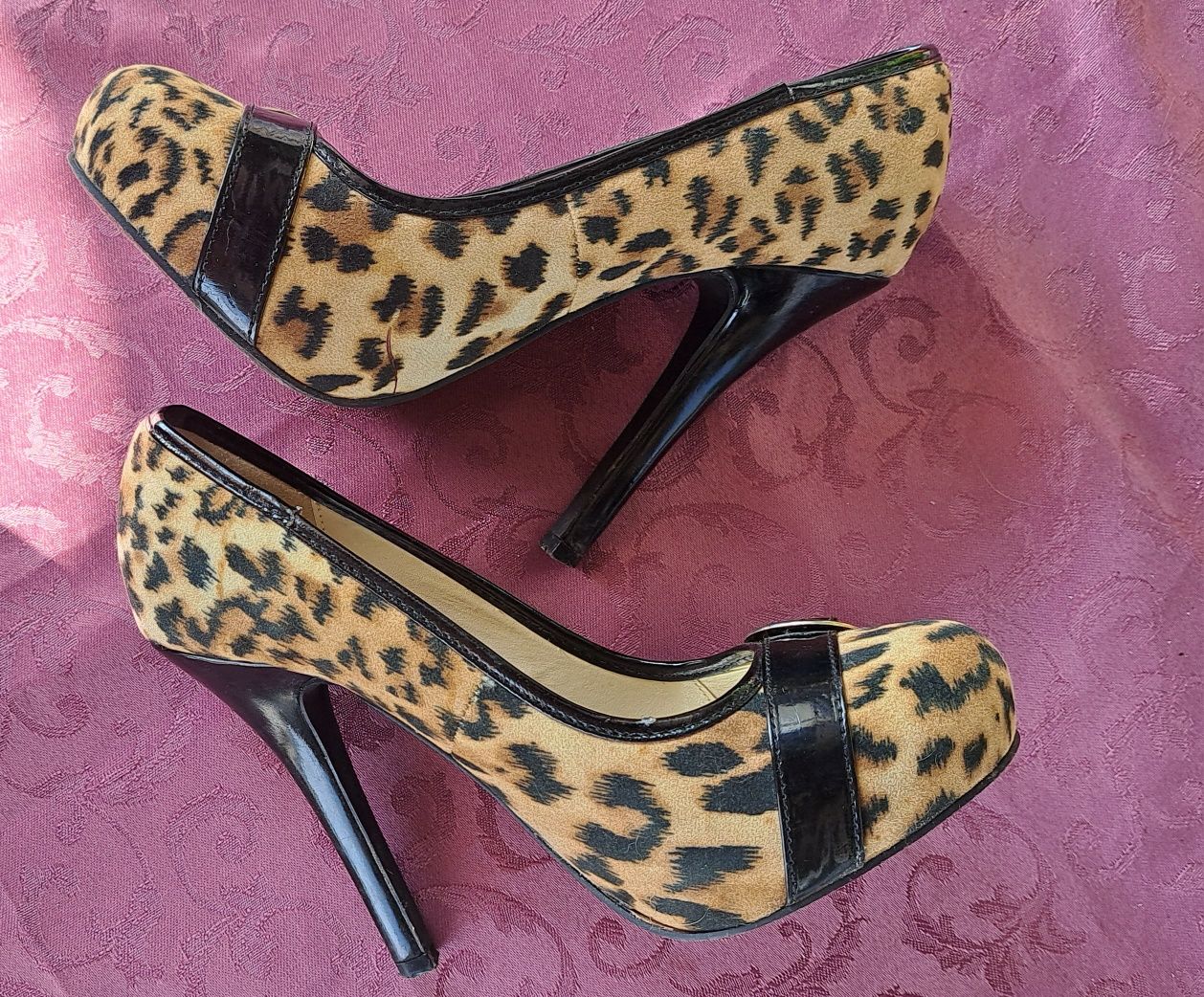 Леопардови обувки