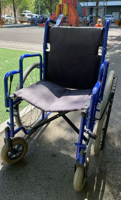 Инвалидное кресло-коляска