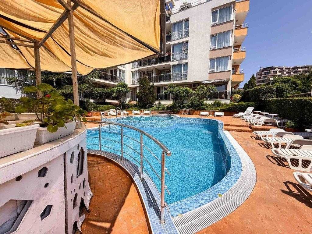 Продава се Двустаен апартамент в Свети Влас - 70 кв.м за 1285 €/кв.м - Снимка #1