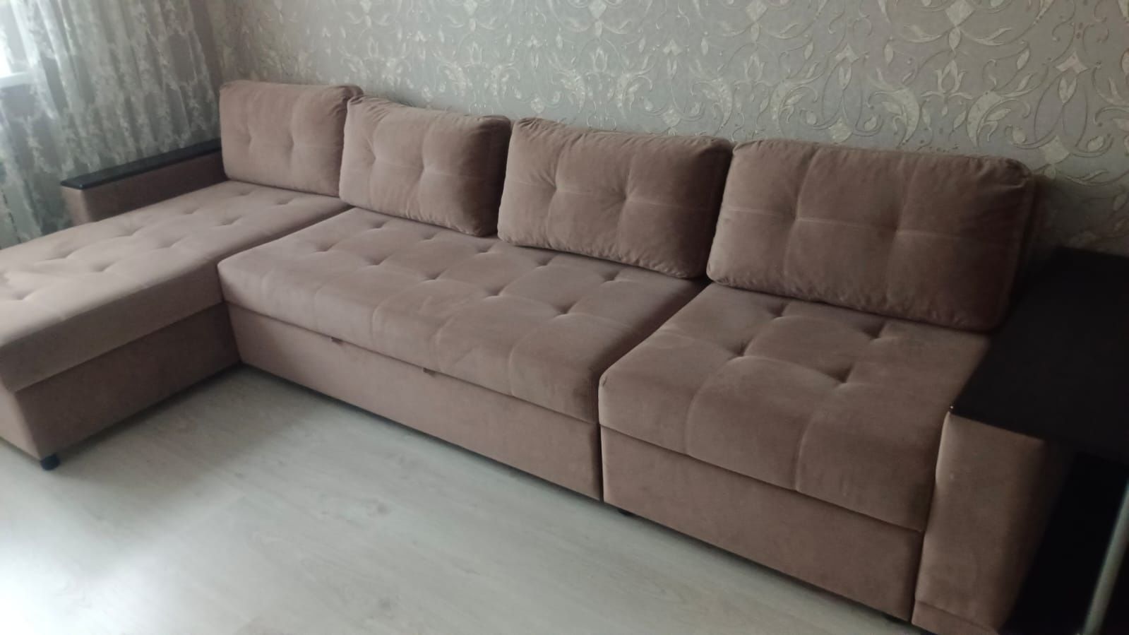 Продаётся диван хорошего качества