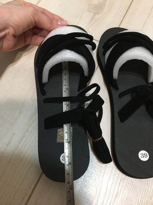 Sandale romane negre