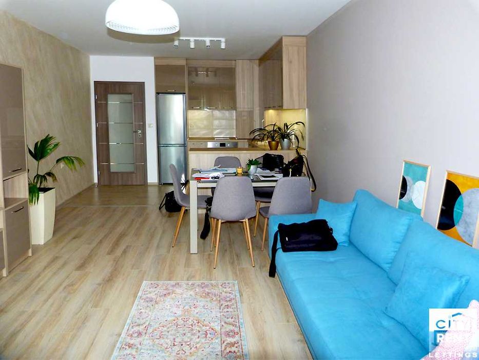 104274 Обзаведен апартамент с две спални в центъра на В. Търново