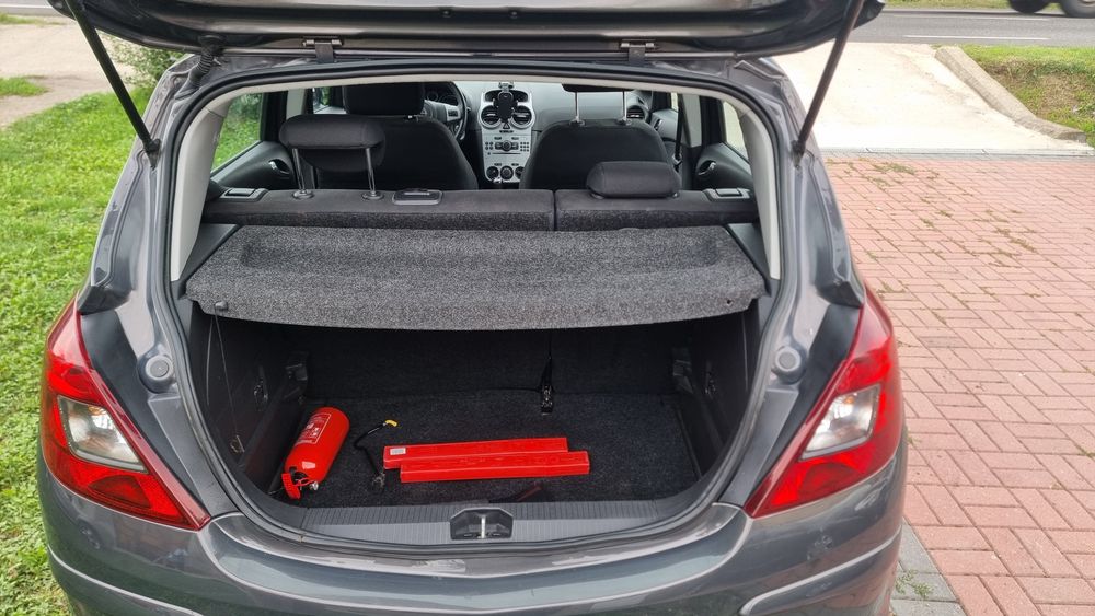 Opel corsa 2013 1.2 benzină