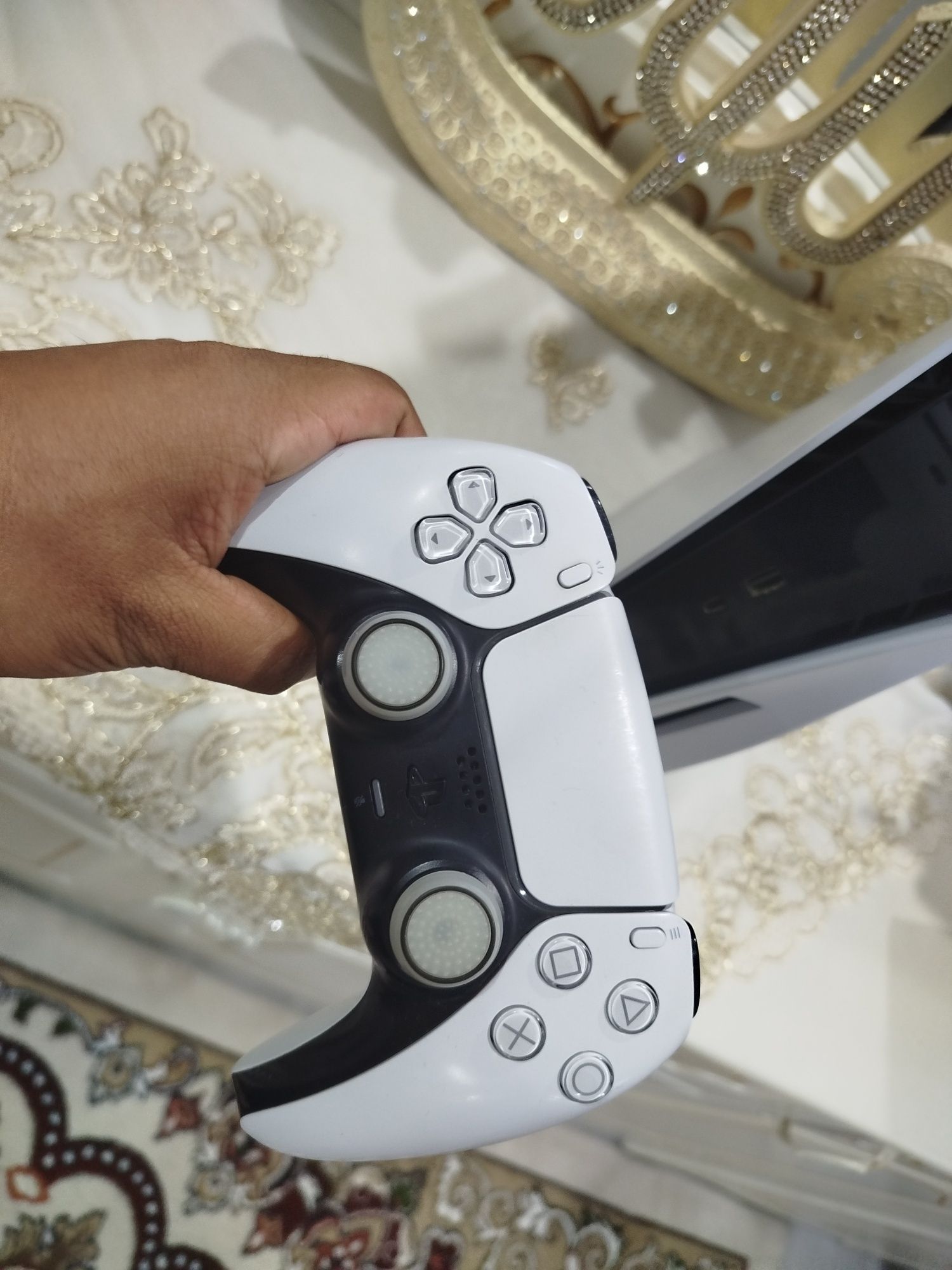Срочно продам Playstation 5 Fat Disc version состояние отличное