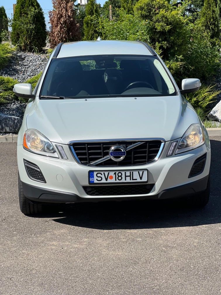 Volvo XC60/2012/ Motorizare Volvo 2.0 (cilindri)/Proprietar/ Carte ser