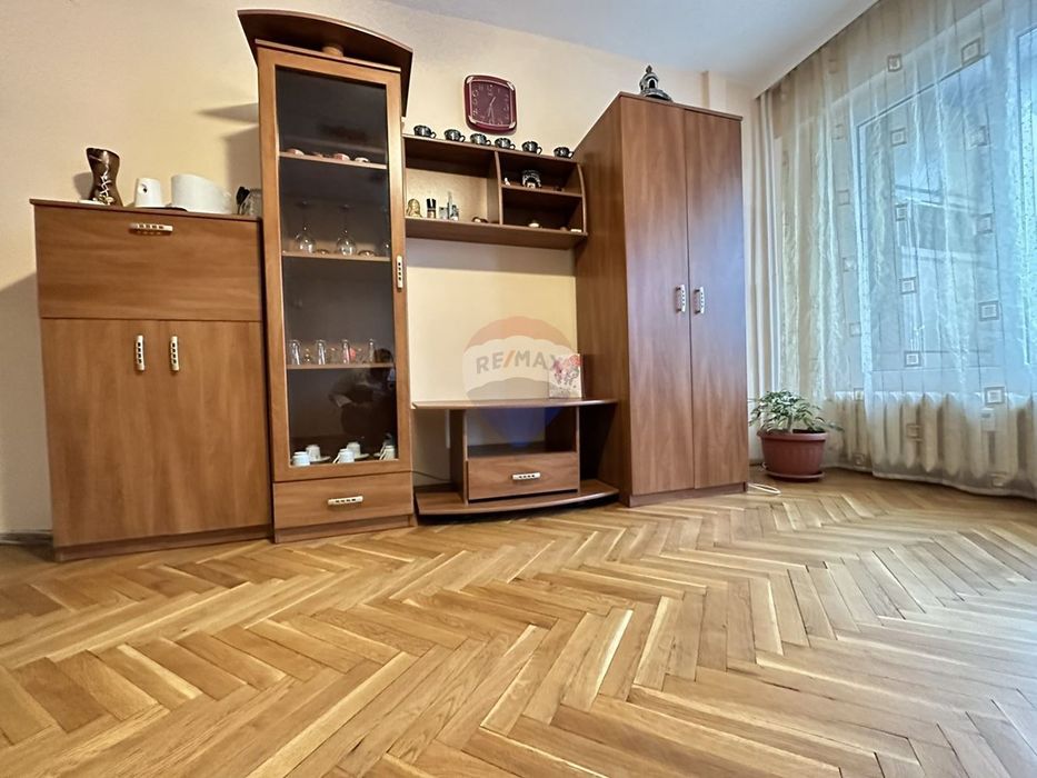 гр. Варна  двустаен апартамент кв. Младост В.В.