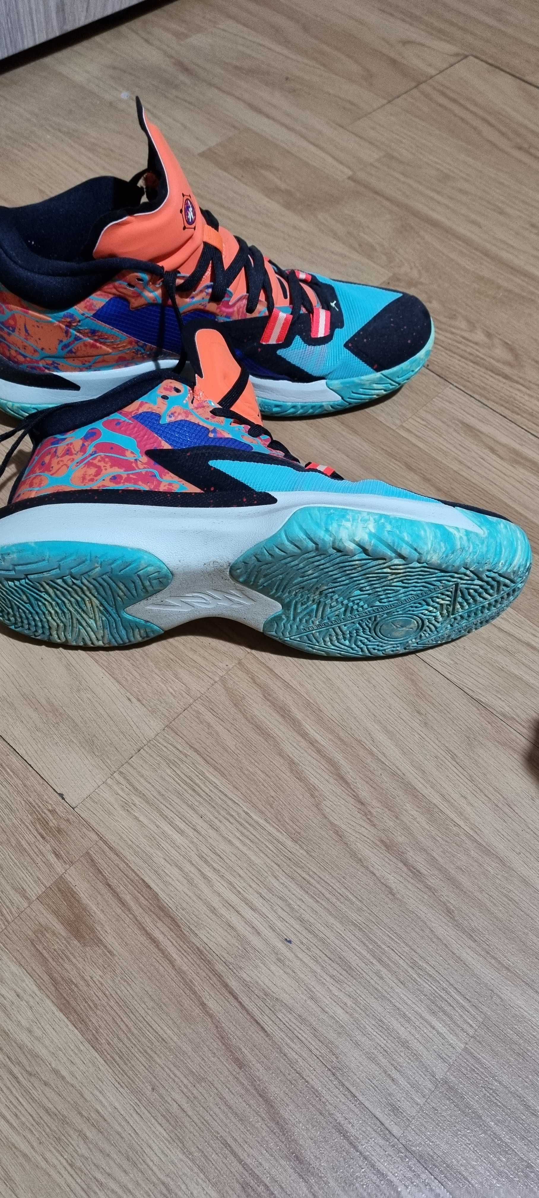 Продавам маратонки nike Jordan zion .оргинални чисто нови.