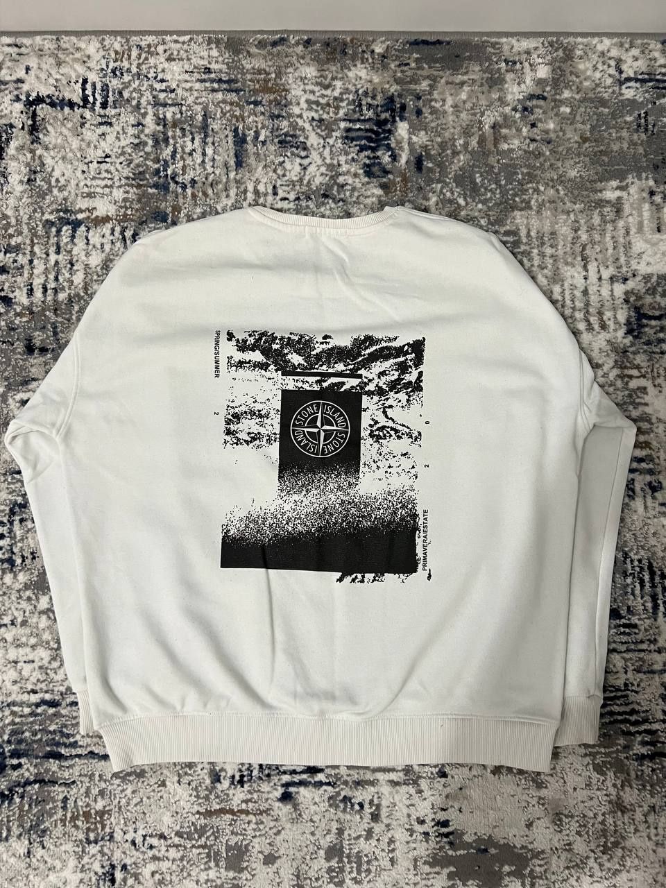 Продаётся оригинальный свитшот Stone Island!
﻿﻿Цена: 150 000 сум
﻿﻿Раз