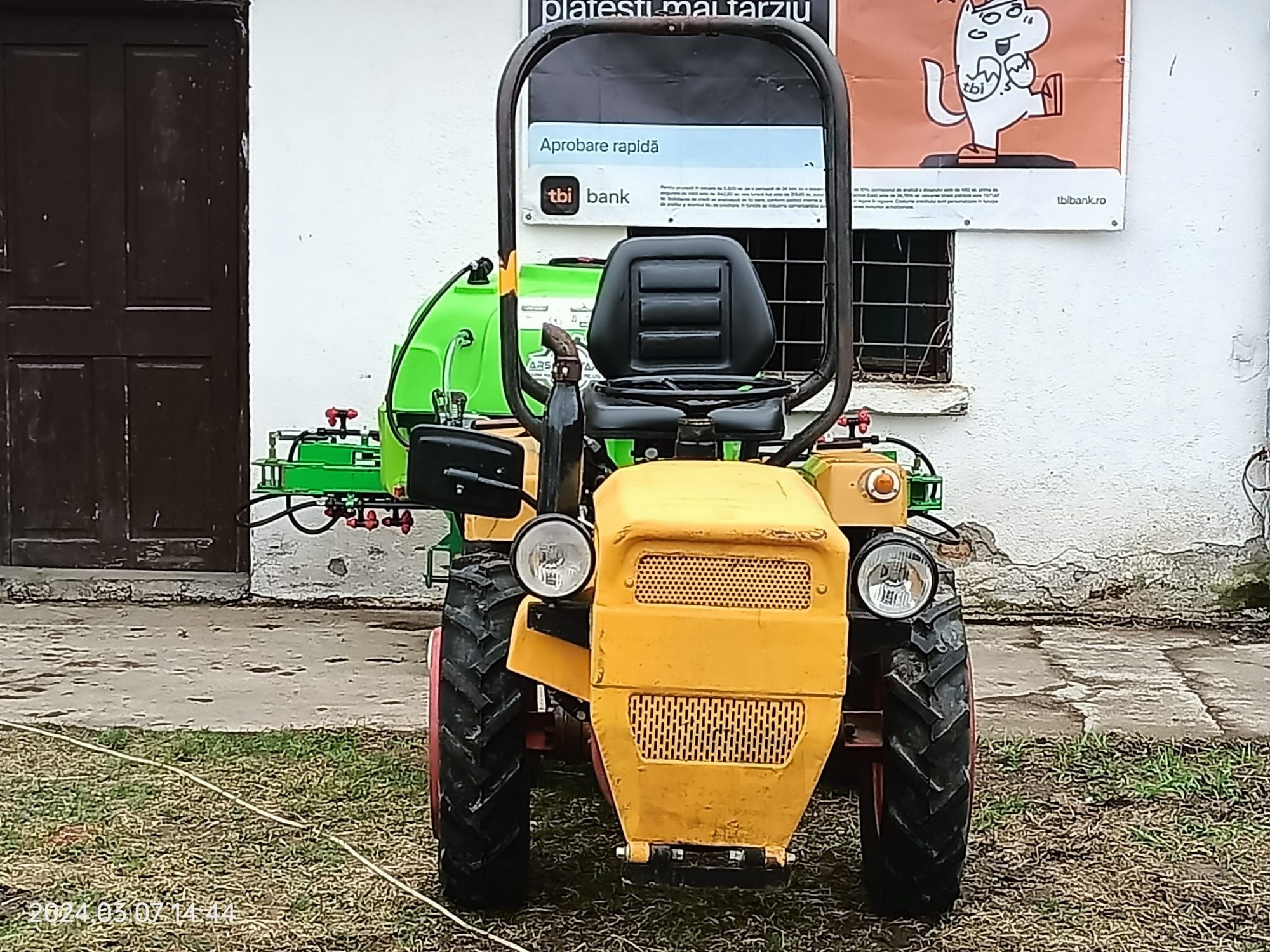 Tractor tractoras 21 cp 4×4