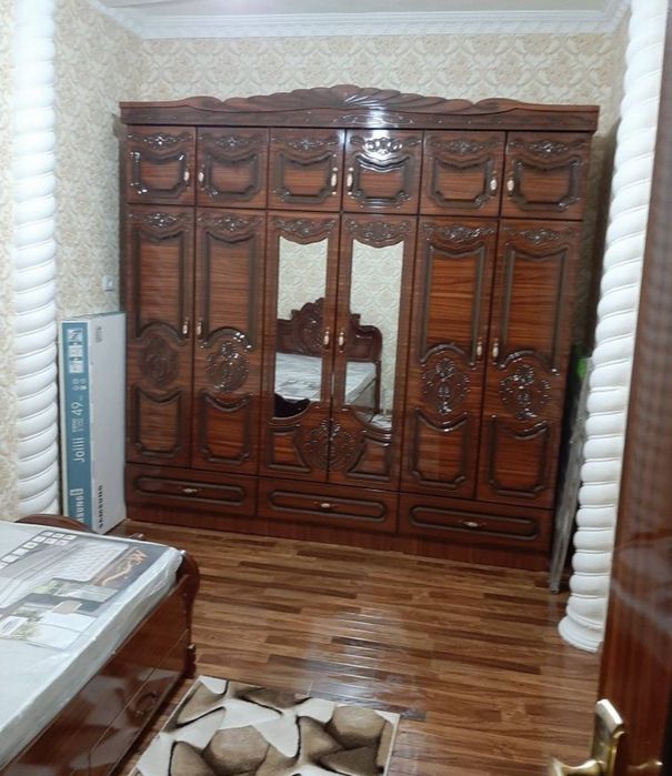 Yunusobod shaxriston metro yonida