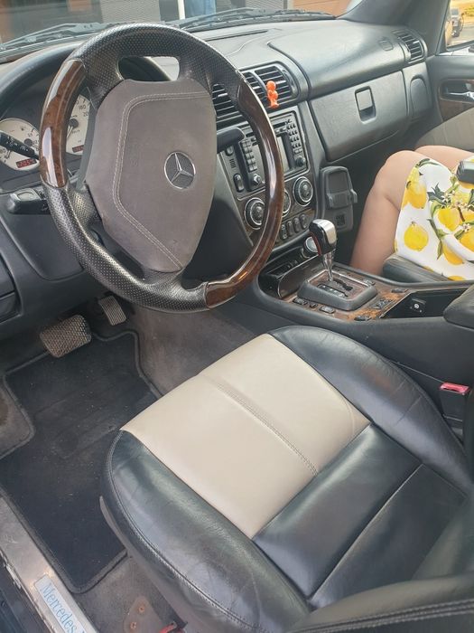 Mercedes ML55AMG v8. W 163