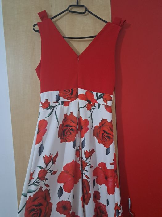 Vand rochie de seara