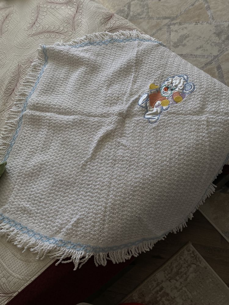 Одеяло детское (белый плед в подарок)