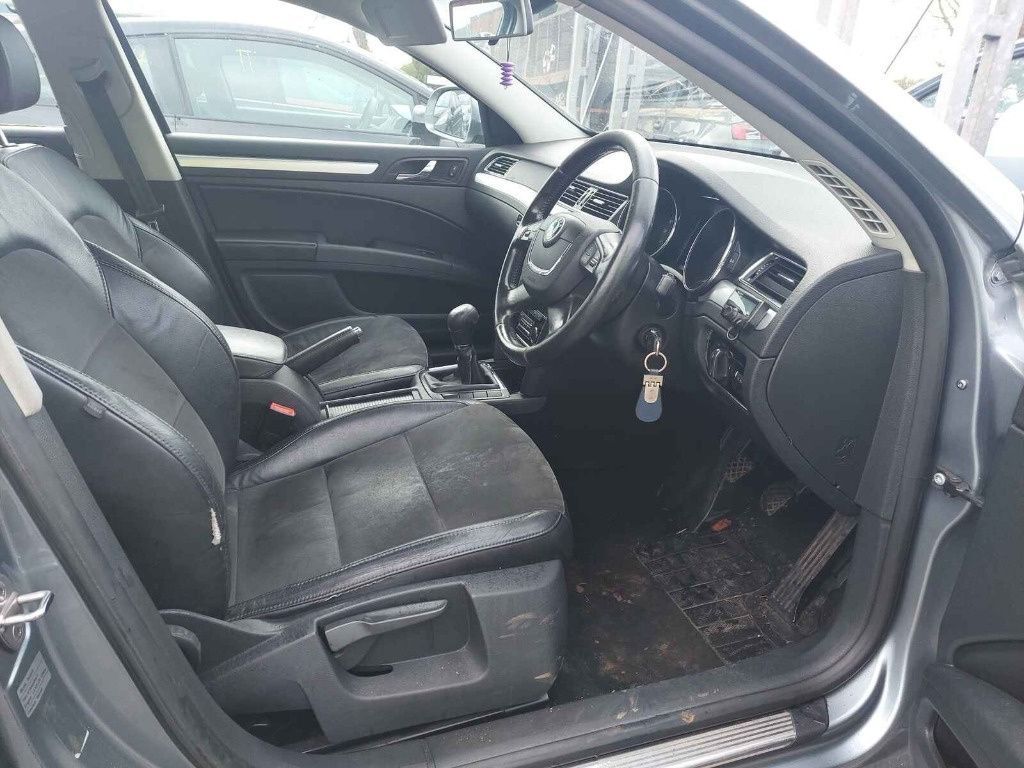 Rampa injectoare Skoda Superb 2 2012 SEDAN 1.6 TDI