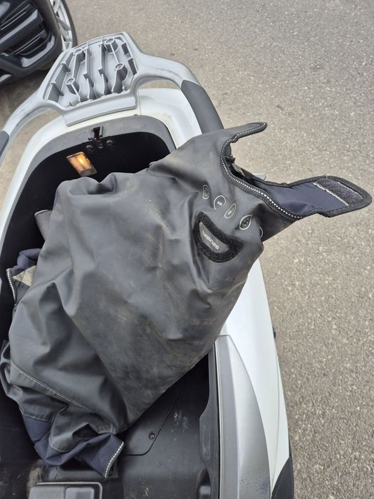 Triciclu Piaggio MP3 300 2016, 3 roti 15500km