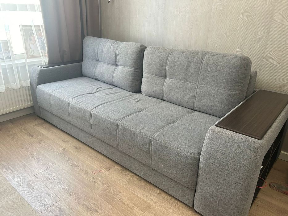 Продаётся диван в хорошем состоянии.