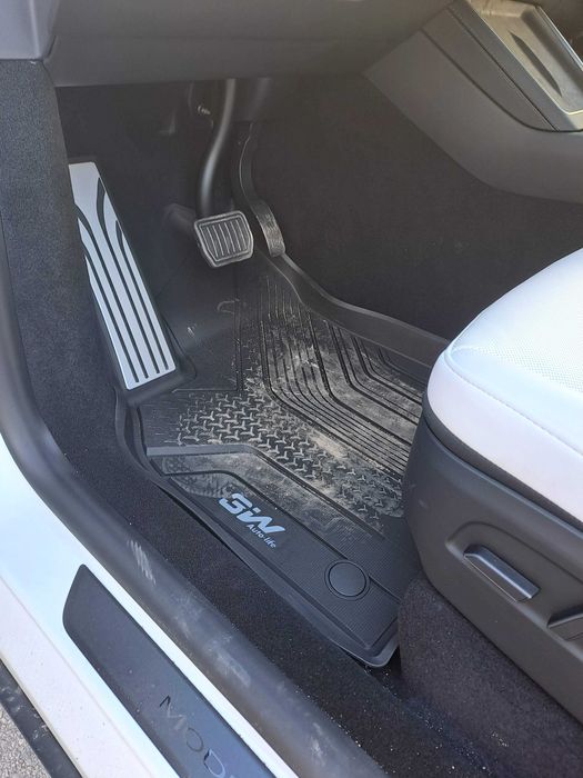 3д гумени стелки за Tesla Model Y Juniper 2025