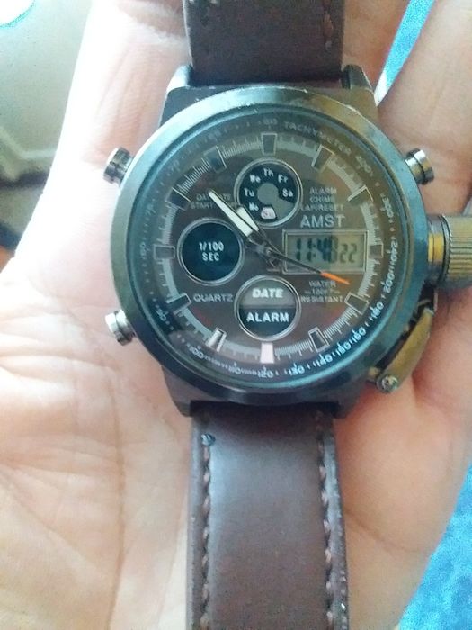 Продам часы наручные мужские.