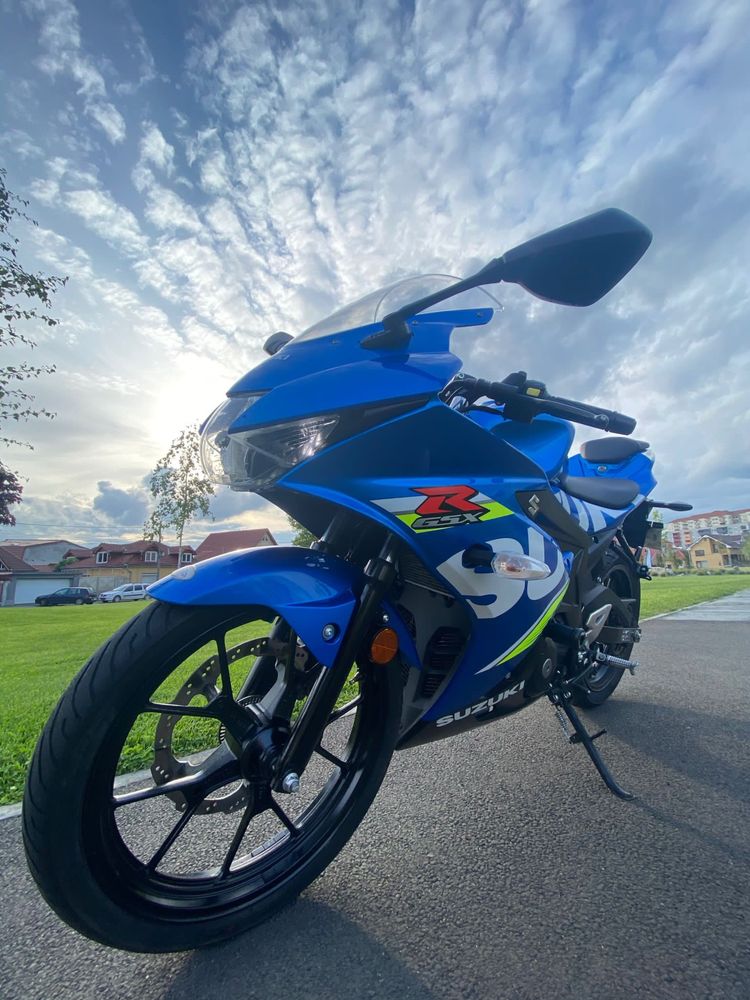 Vând Suzuki GSXR-125