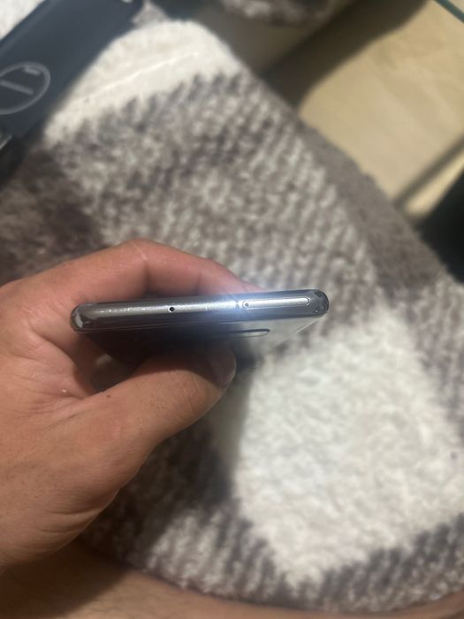Samsung s10 plus  128 GB 8 GB RAM folosit doar pentru muzica