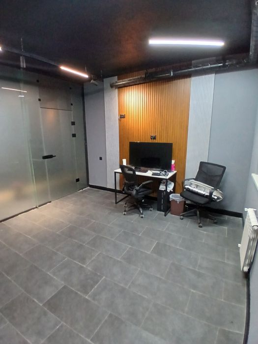 Аренда! Ул.Шота.Руставели. Под офис 15,6м2. Вдоль дороги!