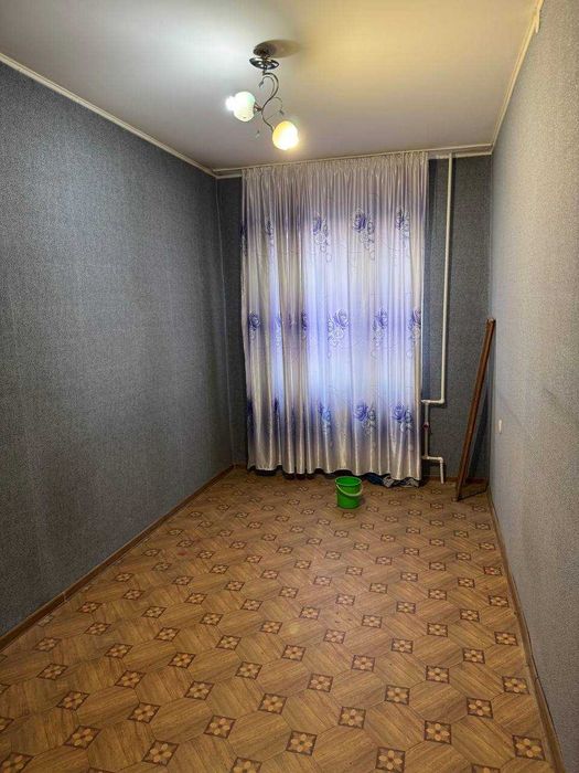 Продаю свою квартиру на Юнусабад-4 (2/2/4), Универсам, Посольство США