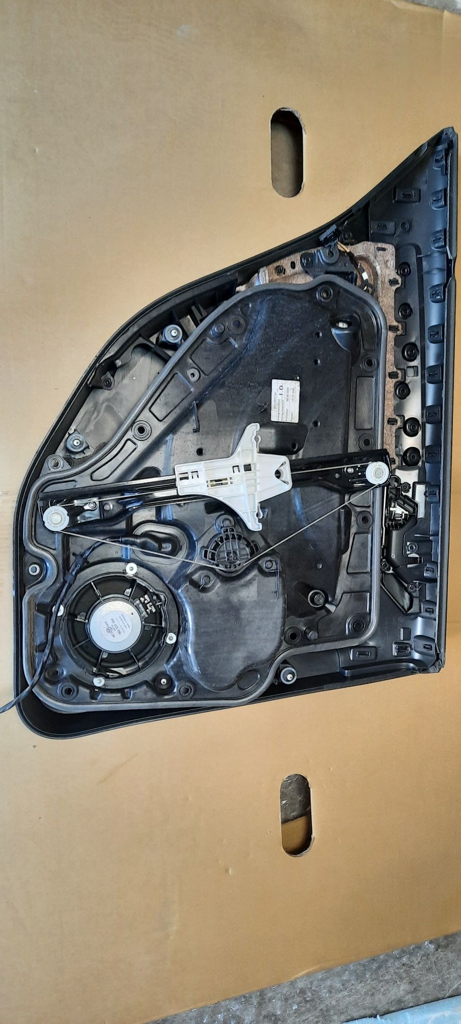 Tava baterie ,Geam, macara geam ,motoras macara , tapiterie  Golf 6