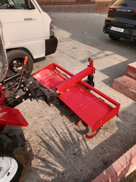 Mini traktor zubr 1105