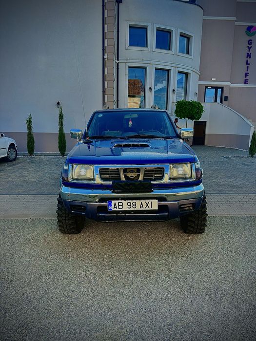 Nissan Navara  2.5 pe pinioane