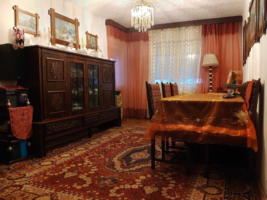 Vând  ap.  Micro.4   4 camere  2 băi  etaj 3 din 4