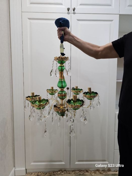 Продам хрустальную люстру