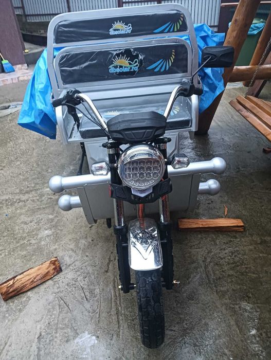 vand tricicleta electrica db solar