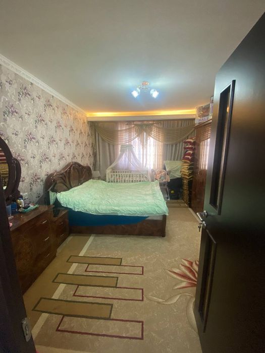 3 хонали Евроремонт уй 2 этажда (3/2/7)  Сотилади, Янгийул ш. Массив