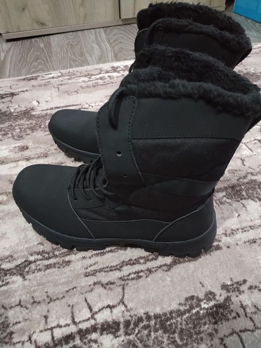 Тактически подплатени зимни кубинки. ТОП цена 70лв.