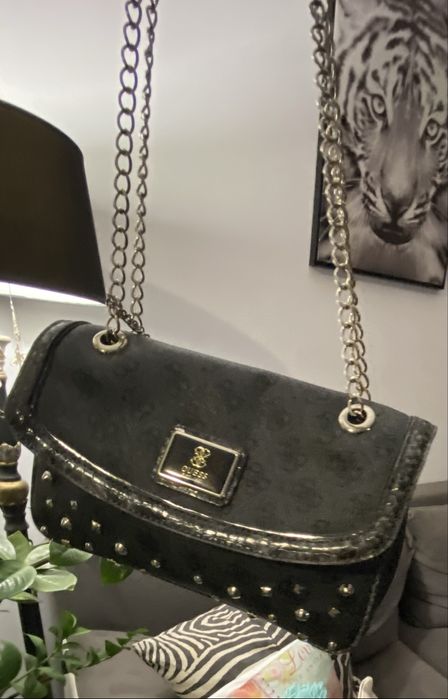 Оригинална чанта Guess