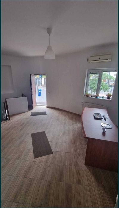 Ofer spre închiriere Casa La Curte - Central