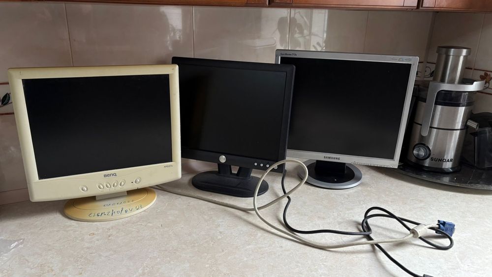 Продам мониторы по 5000 тг