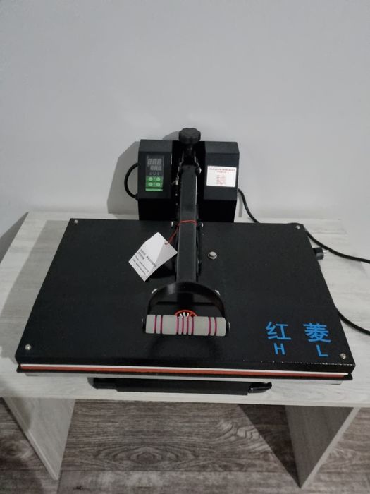 Termo press, kiyimlarga print qilish uchun.