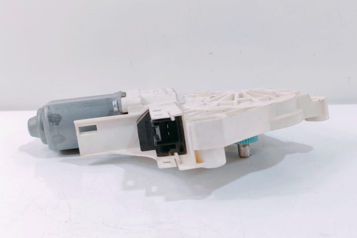 Motoras Macara  Stanga Spate  8K0959811A Audi A4 B8/8K (facelift) ser